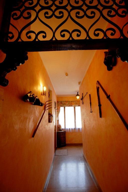 Hotel George Montmelian Phòng bức ảnh